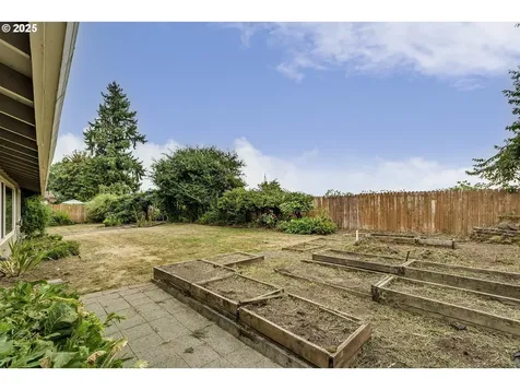 13042 Brookside Drive NE Aurora OR 97002