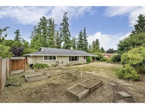 13042 Brookside Drive NE Aurora OR 97002