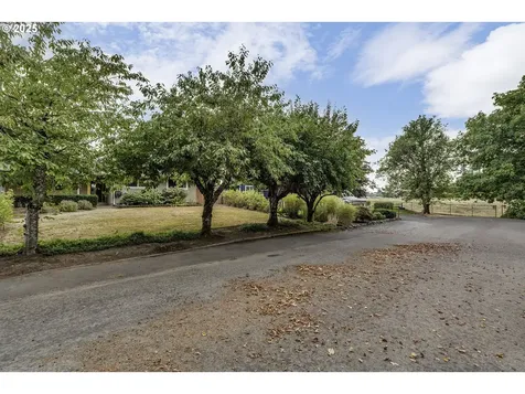 13042 Brookside Drive NE Aurora OR 97002