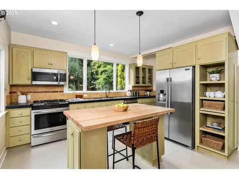 1124 SE Malden Street Portland OR 97202