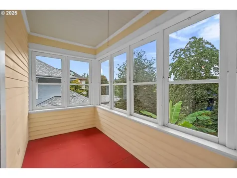 1124 SE Malden Street Portland OR 97202