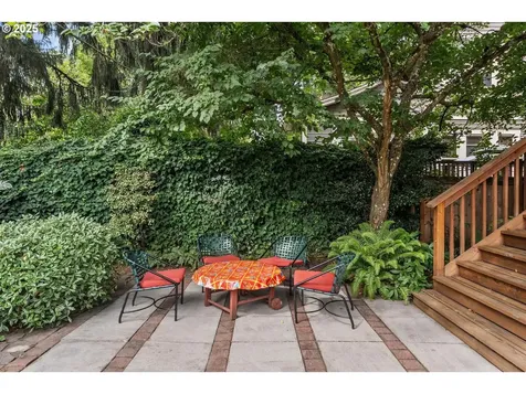1124 SE Malden Street Portland OR 97202