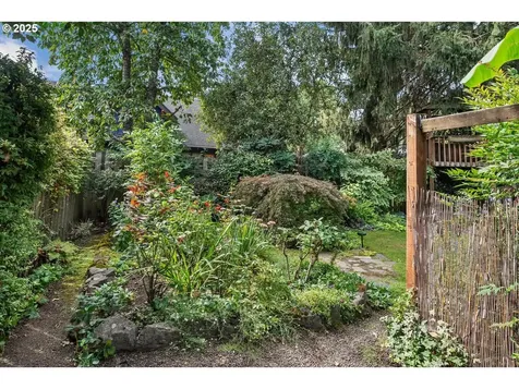 1124 SE Malden Street Portland OR 97202
