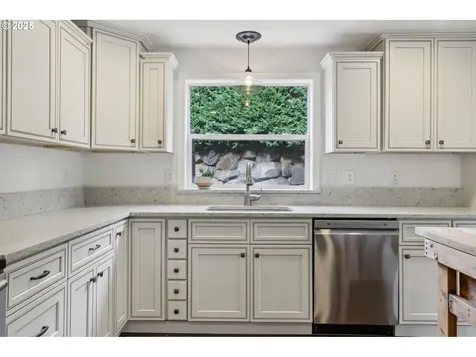 715 N 16th Court Ridgefield WA 98642