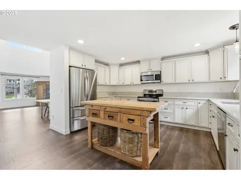 715 N 16th Court Ridgefield WA 98642
