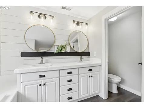715 N 16th Court Ridgefield WA 98642