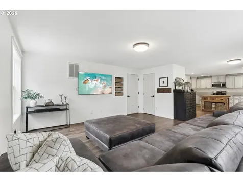 715 N 16th Court Ridgefield WA 98642