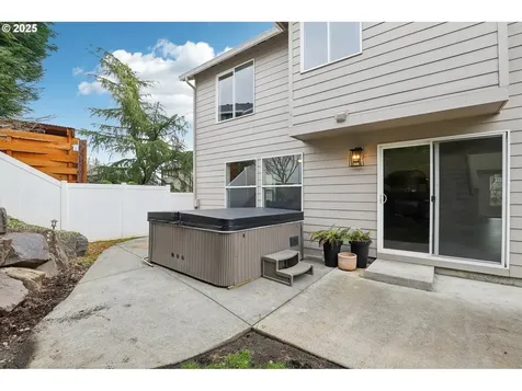 715 N 16th Court Ridgefield WA 98642