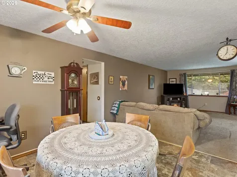 5904 NE 40th Street Vancouver WA 98661