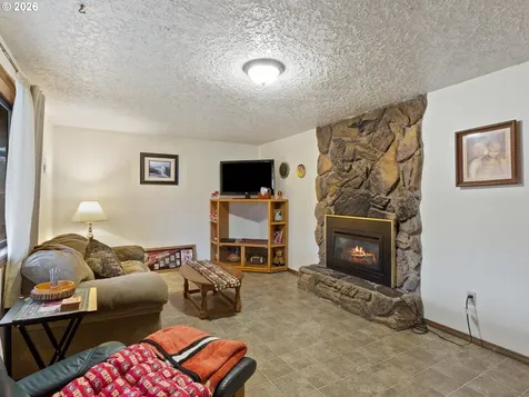 5904 NE 40th Street Vancouver WA 98661