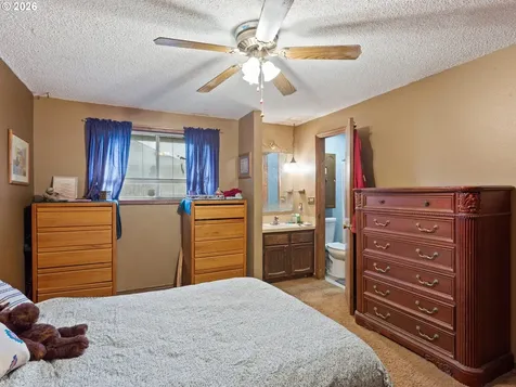 5904 NE 40th Street Vancouver WA 98661