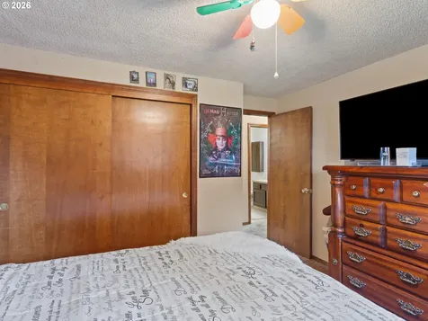 5904 NE 40th Street Vancouver WA 98661