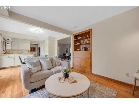 5225 SE 35th Avenue Portland OR 97202