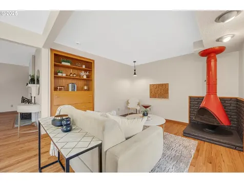 5225 SE 35th Avenue Portland OR 97202