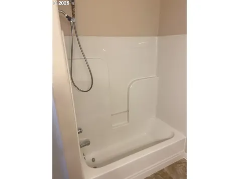 471 S Pine Street Canby OR 97013