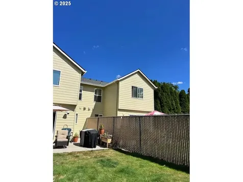 471 S Pine Street Canby OR 97013