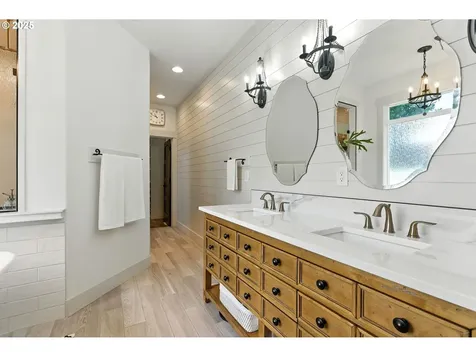 4617 NE 128th Street Vancouver WA 98686