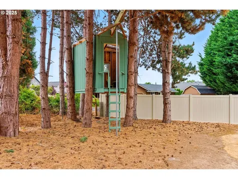 4617 NE 128th Street Vancouver WA 98686