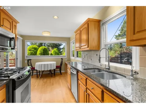7275 SW Sylvan Court Portland OR 97225