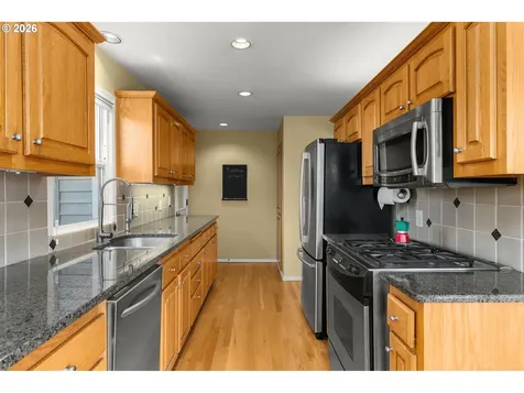 7275 SW Sylvan Court Portland OR 97225