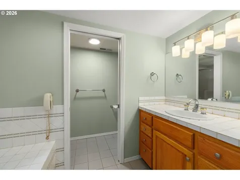 7275 SW Sylvan Court Portland OR 97225