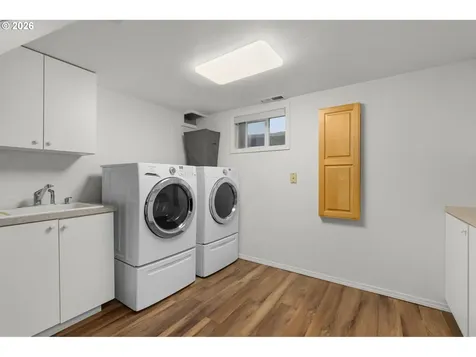 7275 SW Sylvan Court Portland OR 97225