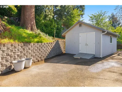 7275 SW Sylvan Court Portland OR 97225