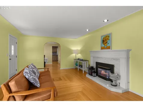 7275 SW Sylvan Court Portland OR 97225
