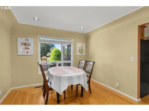 7275 SW Sylvan Court Portland OR 97225