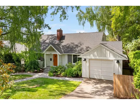 6021 SW 46th Avenue Portland OR 97221