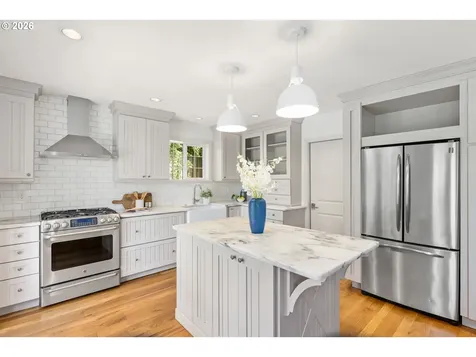 6021 SW 46th Avenue Portland OR 97221