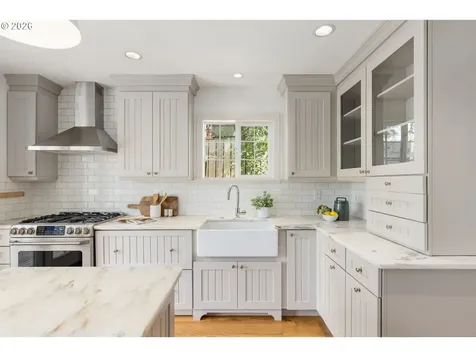 6021 SW 46th Avenue Portland OR 97221