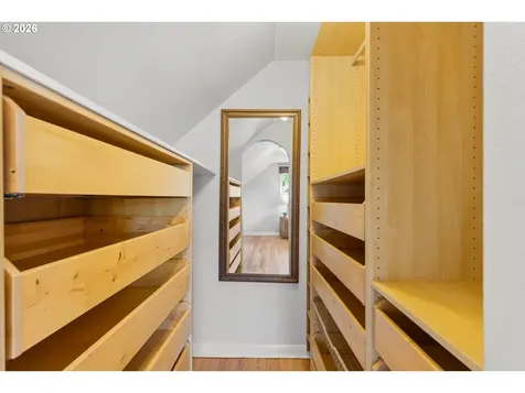 6021 SW 46th Avenue Portland OR 97221