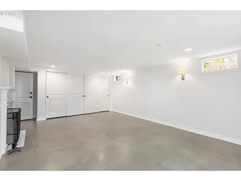 6021 SW 46th Avenue Portland OR 97221