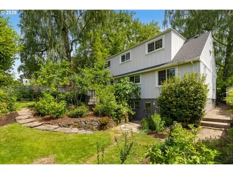 6021 SW 46th Avenue Portland OR 97221