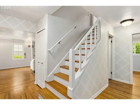6021 SW 46th Avenue Portland OR 97221