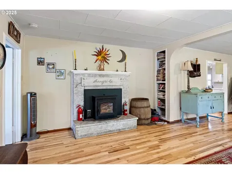 42799 Leaburg Drive Walterville OR 97489