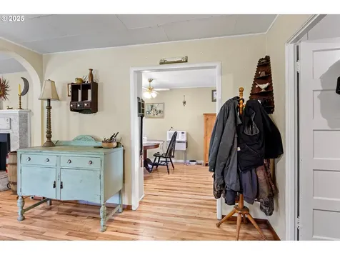 42799 Leaburg Drive Walterville OR 97489