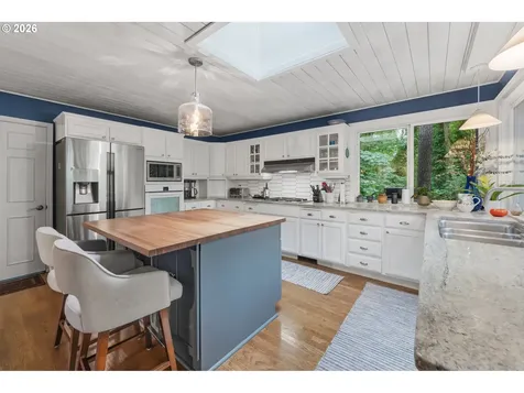 18148 Pioneer Court Lake Oswego OR 97034