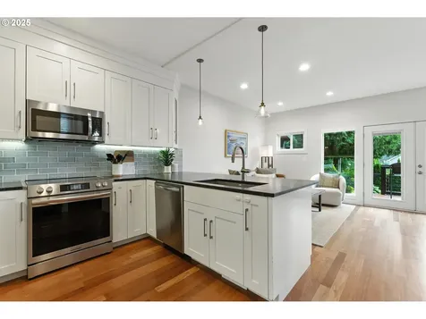 639 2nd Street Lake Oswego OR 97034