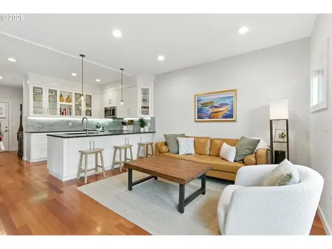 639 2nd Street Lake Oswego OR 97034