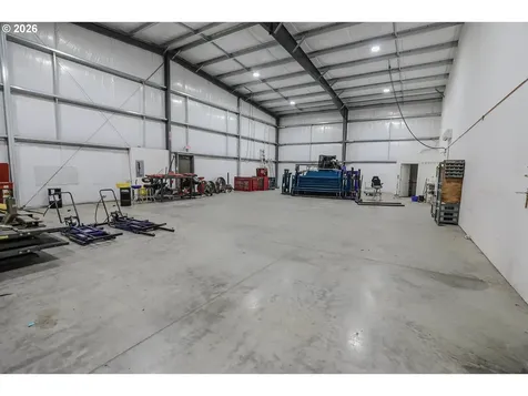 428 NE Newton Creek Drive Roseburg OR 97470