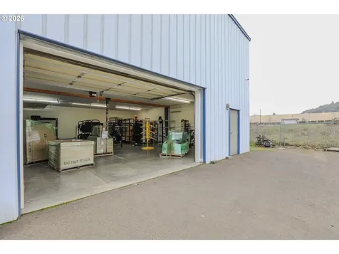 428 NE Newton Creek Drive Roseburg OR 97470