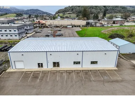 428 NE Newton Creek Drive Roseburg OR 97470