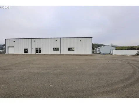 428 NE Newton Creek Drive Roseburg OR 97470
