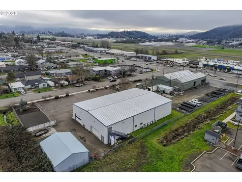 428 NE Newton Creek Drive Roseburg OR 97470