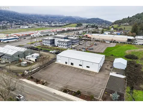 428 NE Newton Creek Drive Roseburg OR 97470