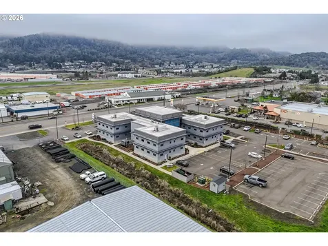 428 NE Newton Creek Drive Roseburg OR 97470