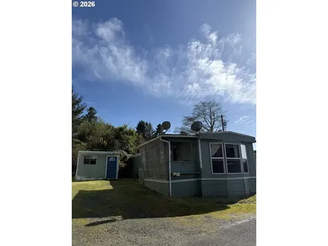 105 Beach Boulevard Winchester Bay OR 97467