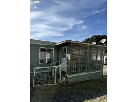 105 Beach Boulevard Winchester Bay OR 97467